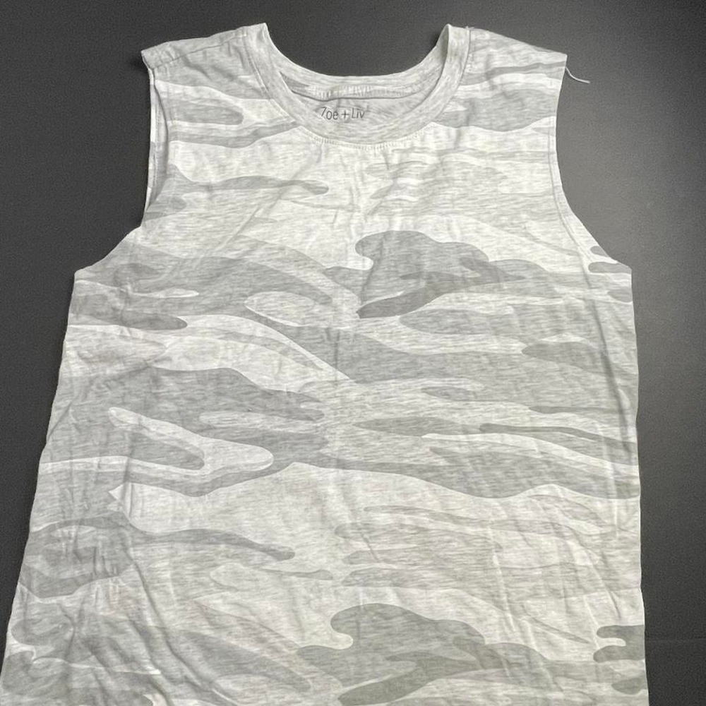 Grey Zoe + Liv‎ Graycamo tank top medium
